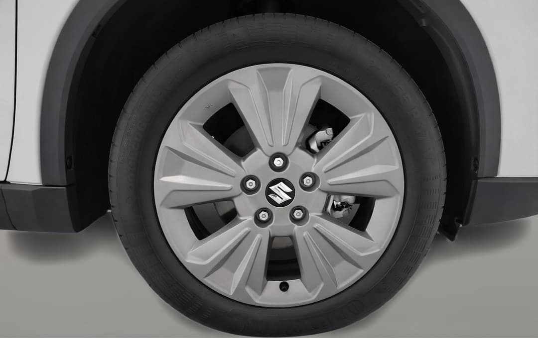 2023 Suzuki Vitara 1.6l, Automatic, 35361 km, Right Front Wheel