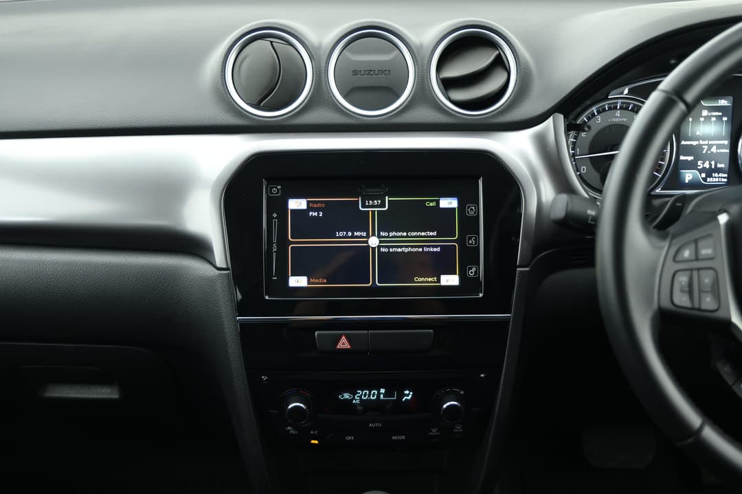 2023 Suzuki Vitara 1.6l, Automatic, 35361 km, Center Console