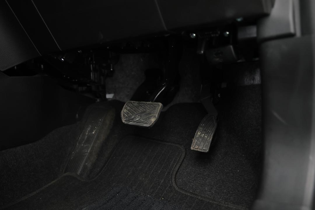 2023 Suzuki Vitara Turbo, Automatic, 35361 km, Pedals and Footmat