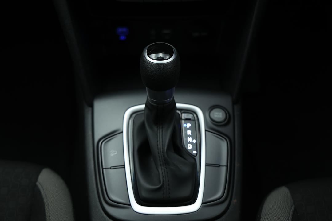 2019 Hyundai Kona Go (FWD), Automatic, 126192 km, Gear Lever 