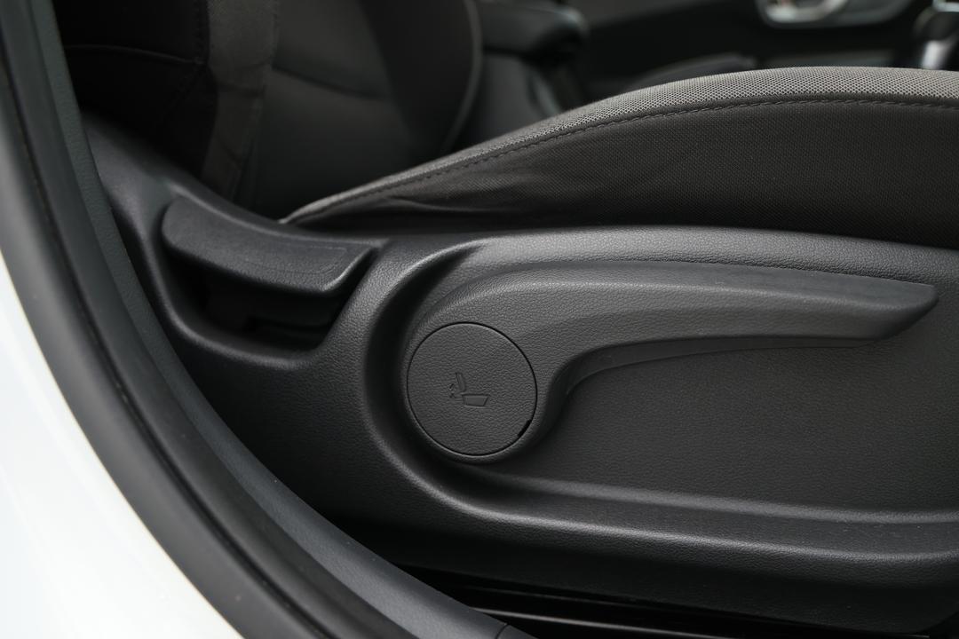 2019 Hyundai Kona Go (FWD), Automatic, 126192 km, Drivers Side Adjustment Panel