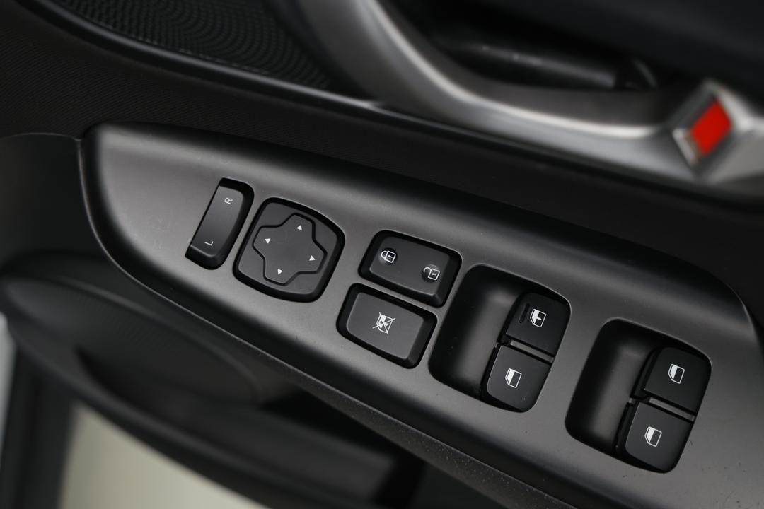 2019 Hyundai Kona Go (FWD), Automatic, 126192 km, Drivers Side Door Panel Controls