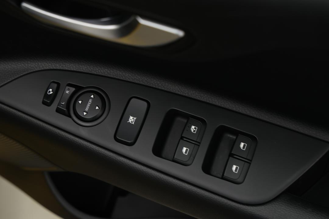 2021 Kia Rio Gt-line, Automatic, 34434 km, Drivers Side Door Panel Controls