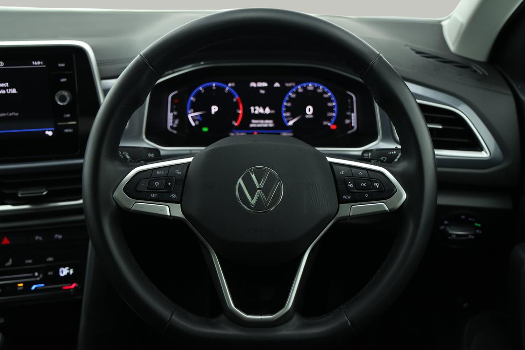 2024 Volkswagen T-roc 110tsi Style, Automatic, 15804 km, Steering Wheel Close-up