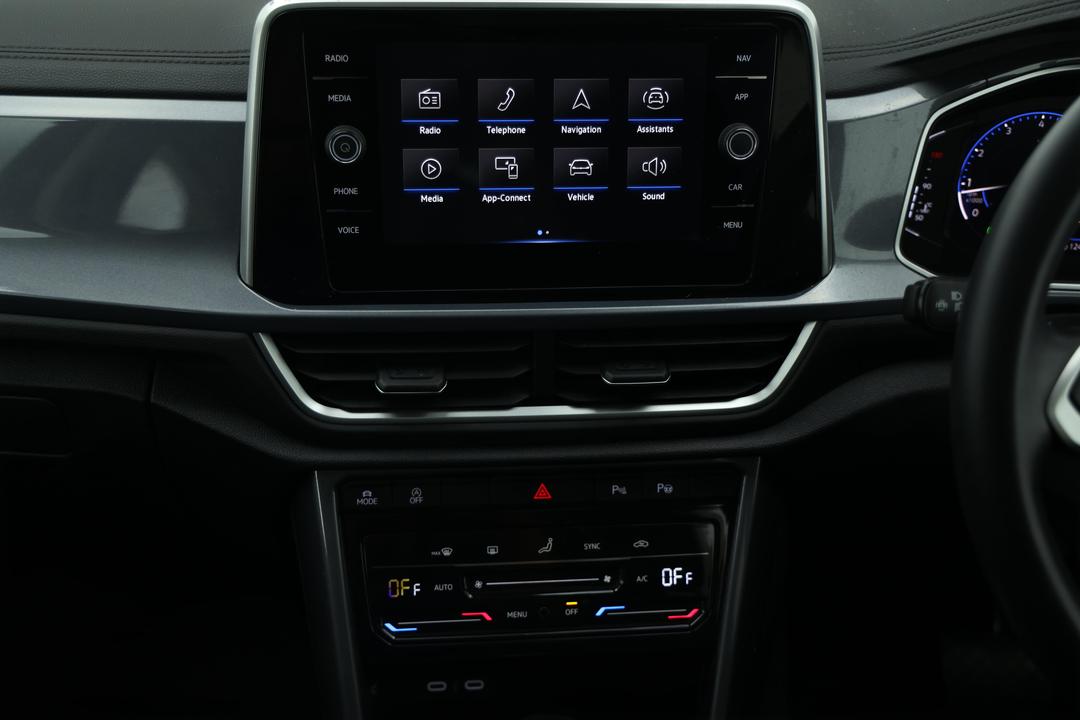 2024 Volkswagen T-roc 110tsi Style, Automatic, 15804 km, Center Console