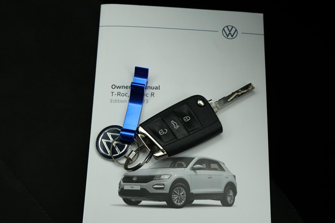 2024 Volkswagen T-roc 110tsi Style, Automatic, 15804 km, Key Close-up