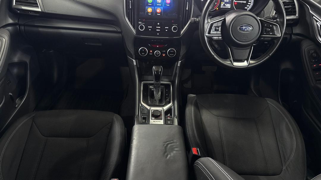 2021 Subaru Forester 2.5i (AWD), Automatic, 75283 km, Center Console
