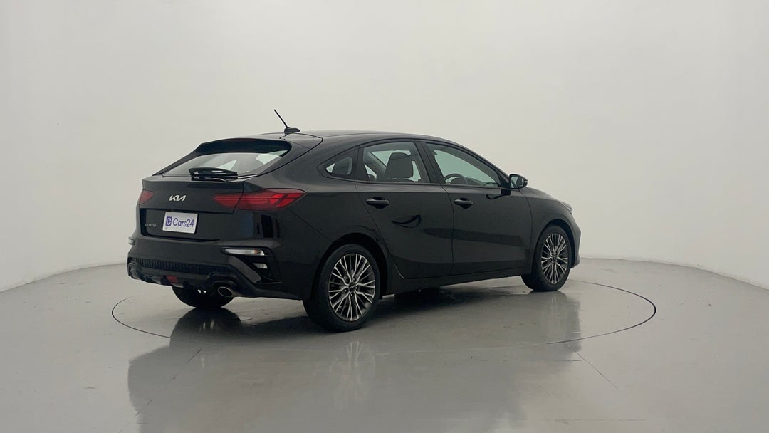 Right Back Diagonal (45- Degree) View