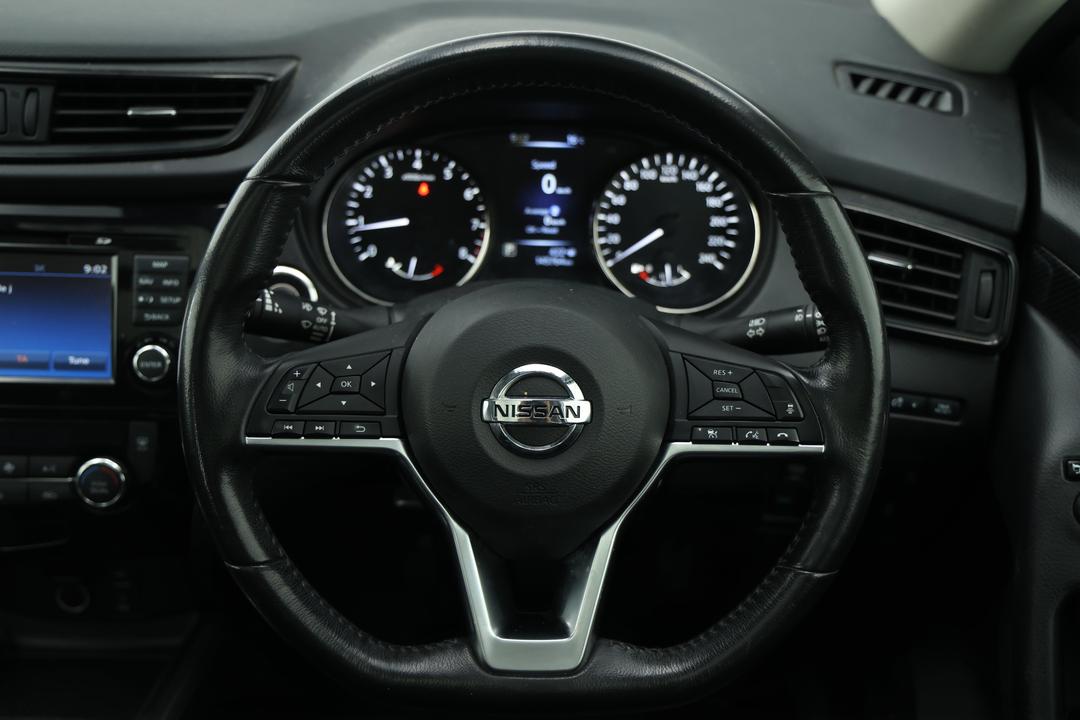 2018 Nissan X-trail Ti (4WD), Automatic, 145764 km, Steering Wheel Close-up