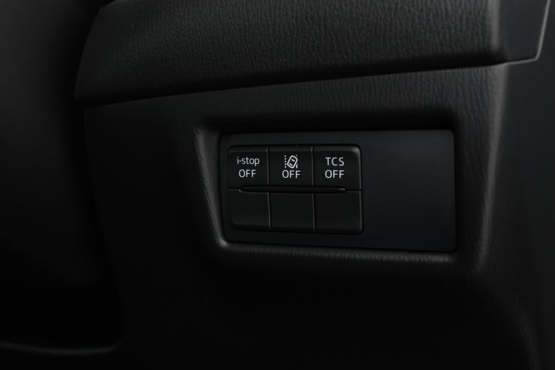 2023 Mazda CX-5 G20 Maxx (FWD), Automatic, 61900 km, Utility Switches/Buttons