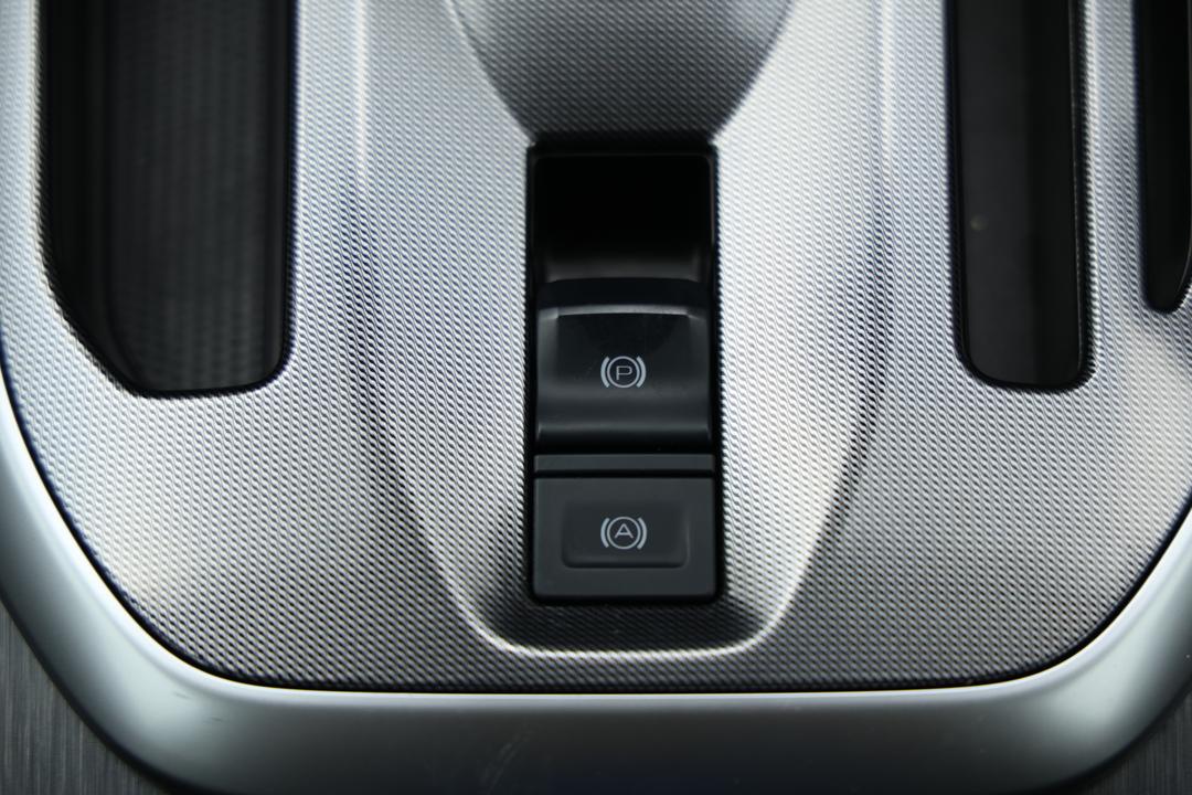 2022 GWM Haval Jolion Lux, Automatic, 28847 km, Handbrake