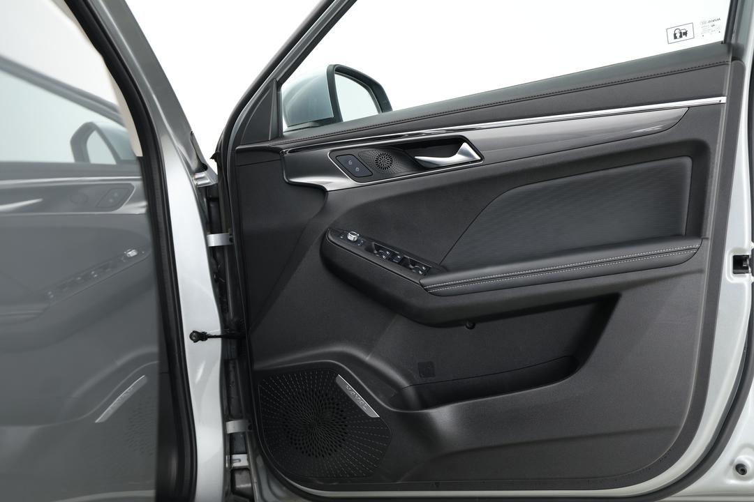 2022 GWM Haval Jolion Lux, Automatic, 28847 km, Speaker View