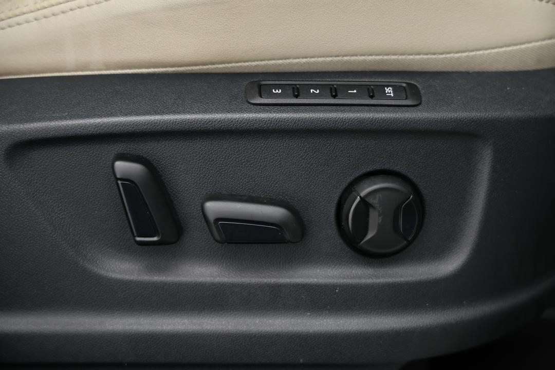 2018 SKODA Kodiaq 132 Tsi (4x4), Automatic, 75367 km, Drivers Side Adjustment Panel