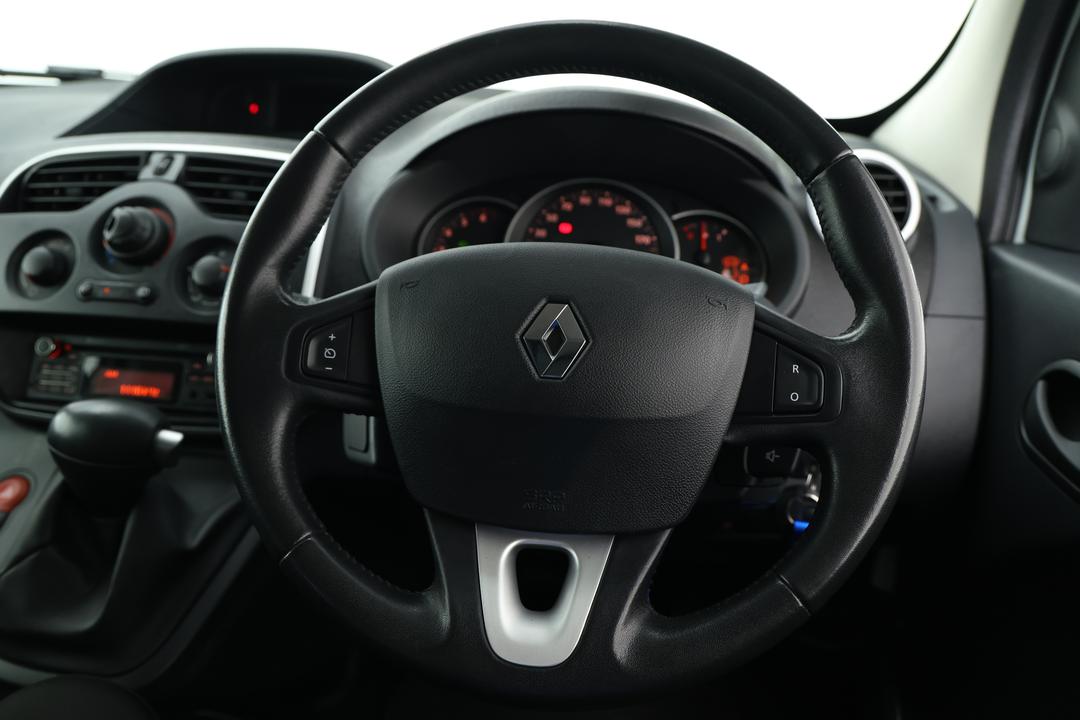 2021 Renault Kangoo Maxi 1.5, Automatic, 95272 km, Steering Wheel Close-up
