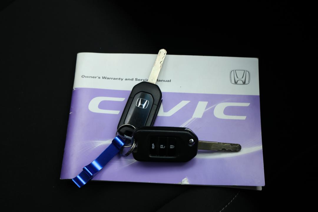 2017 Honda Civic Vti, Automatic, 91730 km, Key Close-up