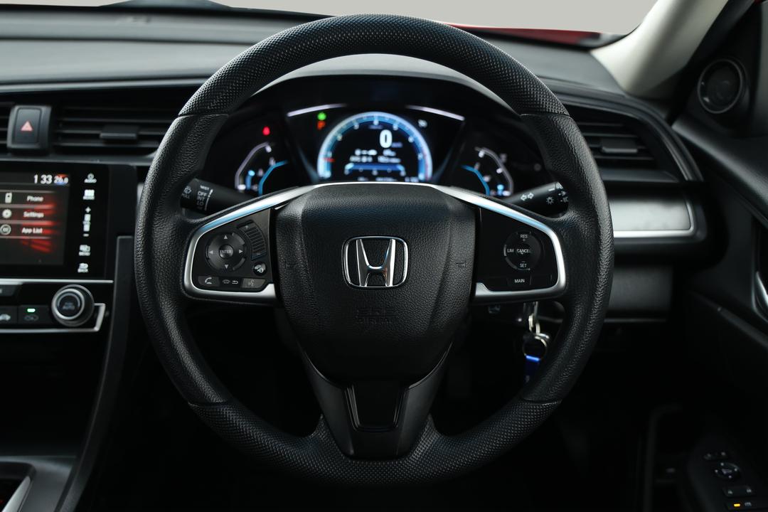 2017 Honda Civic Vti, Automatic, 91730 km, Steering Wheel Close-up