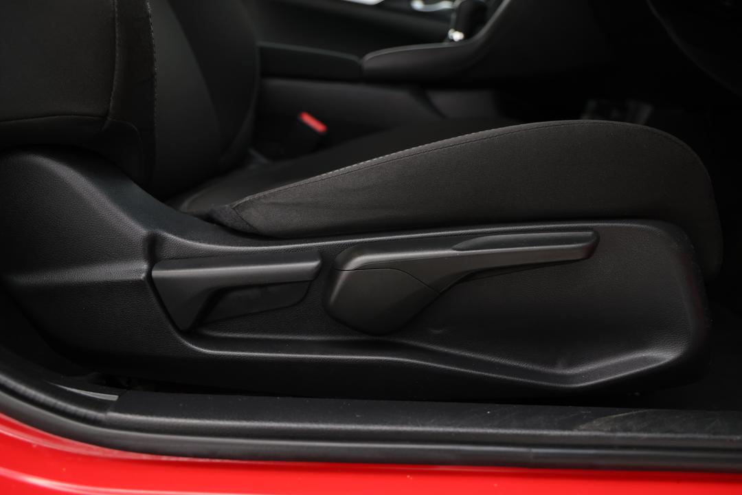 2017 Honda Civic Vti, Automatic, 91730 km, Drivers Side Adjustment Panel