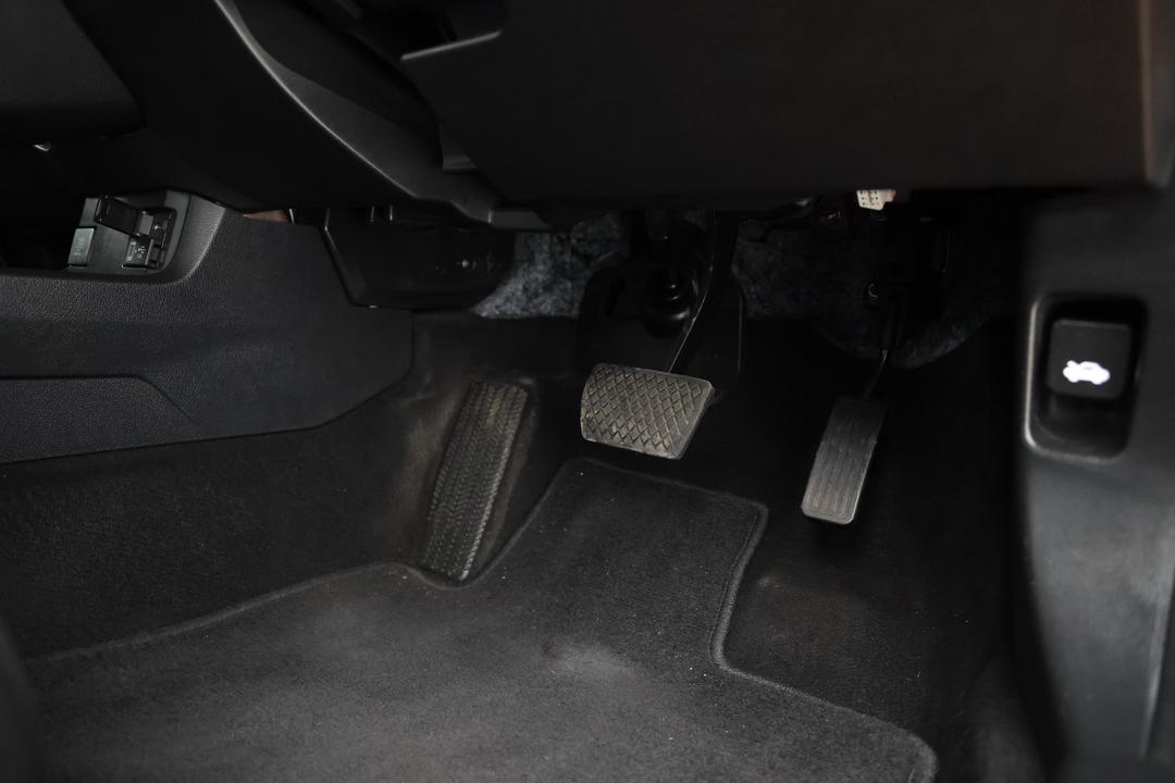 2017 Honda Civic Vti, Automatic, 91730 km, Pedals and Footmat
