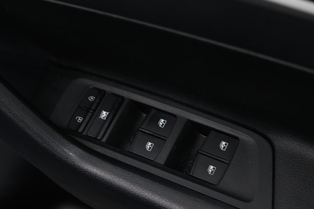 2019 LDV T60 Pro (4x4), Automatic, 116093 km, Drivers Side Door Panel Controls