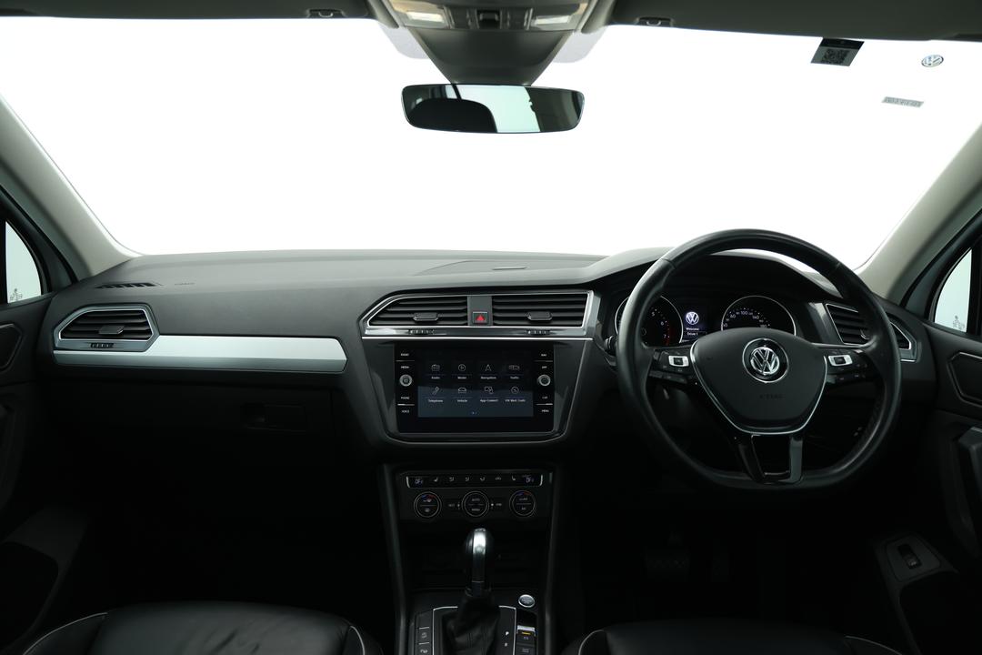 2018 Volkswagen Tiguan 132 Tsi Comfortline, Automatic, 107338 km, Dashboard View