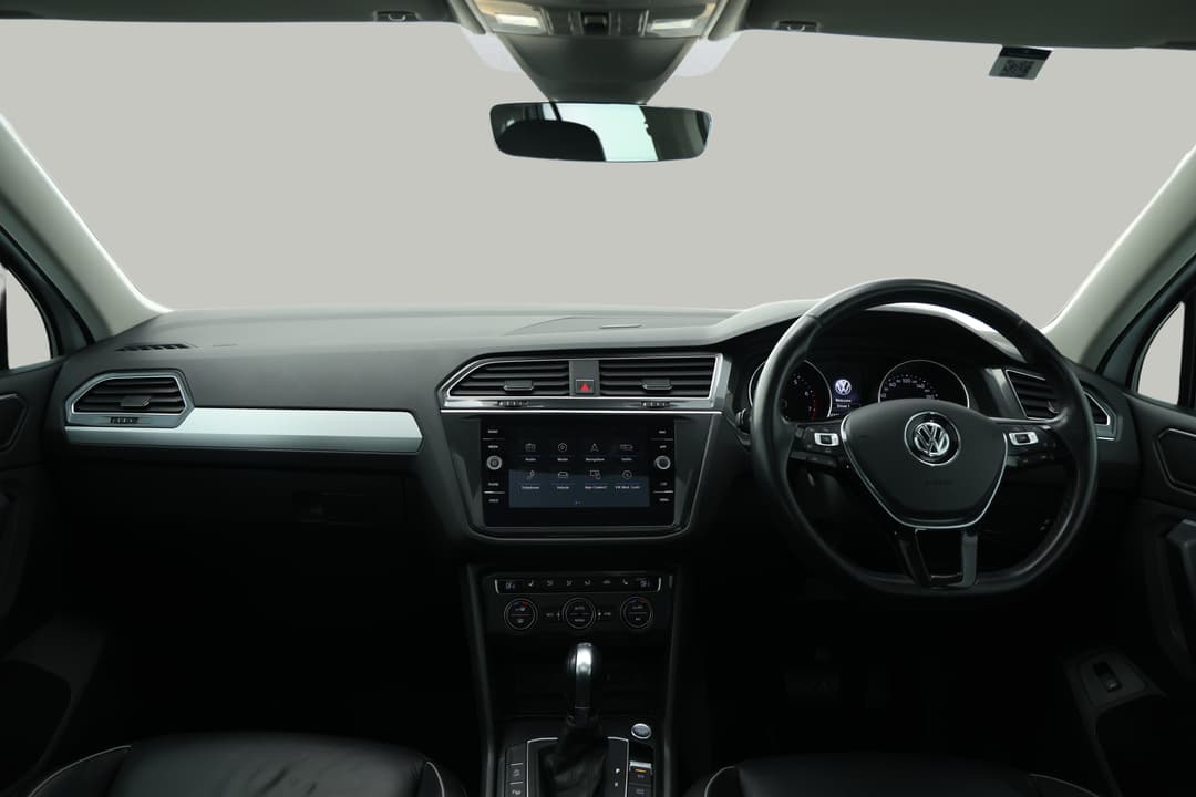 2018 Volkswagen Tiguan 132 Tsi Comfortline, Automatic, 107338 km, Dashboard View
