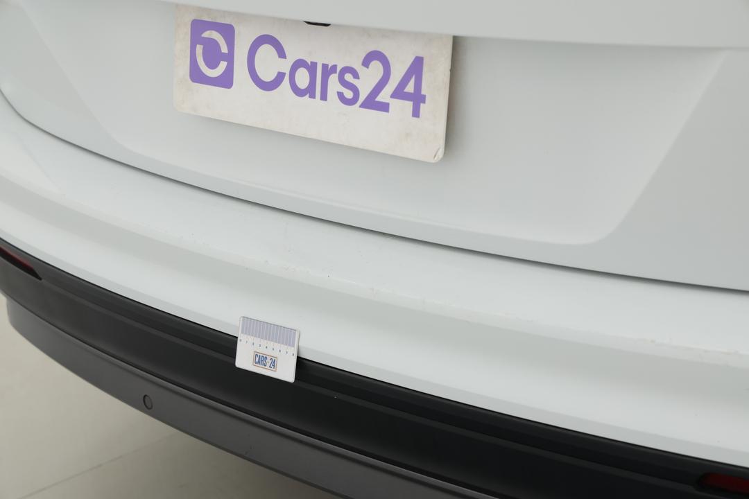 2018 Volkswagen Tiguan 132 Tsi Comfortline, Automatic, 107338 km, Bumper Rear Scratch