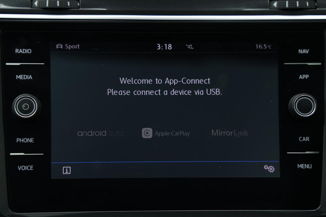2018 Volkswagen Tiguan 132 Tsi Comfortline, Automatic, 107338 km, Android/Apple Car Play