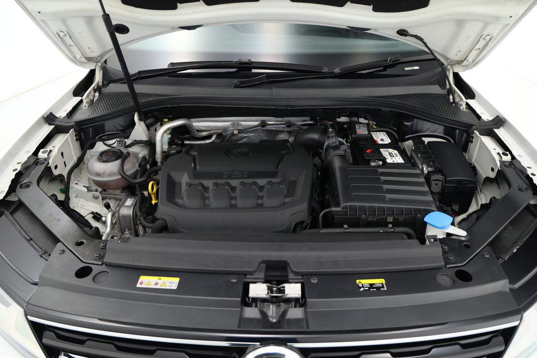 2018 Volkswagen Tiguan 132 Tsi Comfortline, Automatic, 107338 km, Open Bonnet (Engine)