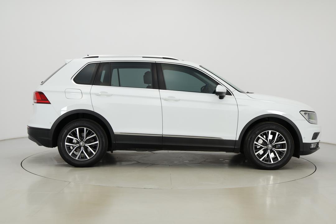 2018 Volkswagen Tiguan 132 Tsi Comfortline, Automatic, 107338 km, Right Side View