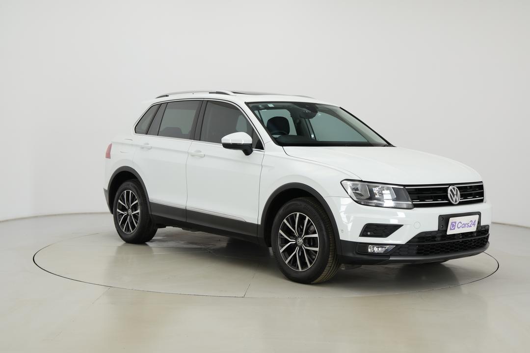 2018 Volkswagen Tiguan 132 Tsi Comfortline, Automatic, 107338 km, Right Front Diagonal (45- Degree) View