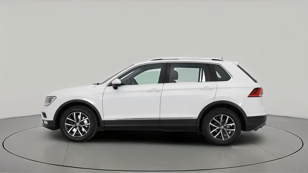 2018 Volkswagen Tiguan 132 Tsi Comfortline, Automatic, 107338 km, Left Side View