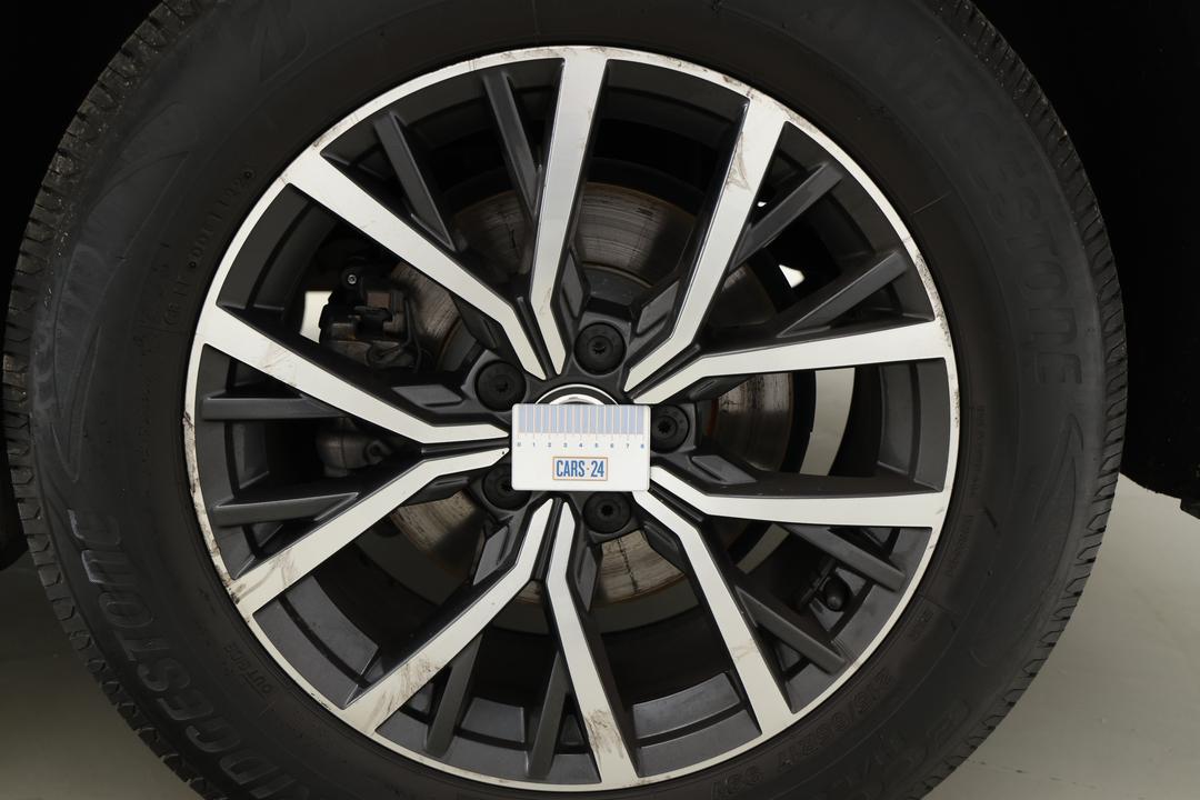 2018 Volkswagen Tiguan 132 Tsi Comfortline, Automatic, 107338 km, Wheels Rim Front RHS Gutter Rash
