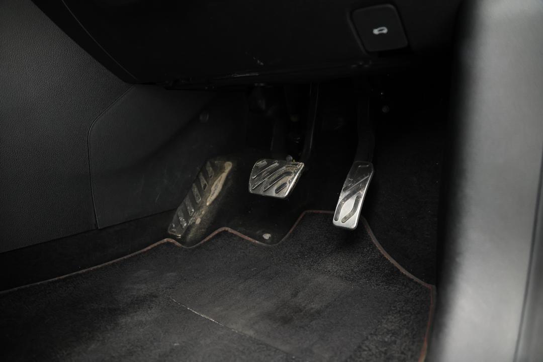 2020 MG HS Excite, Automatic, 62216 km, Pedals and Footmat