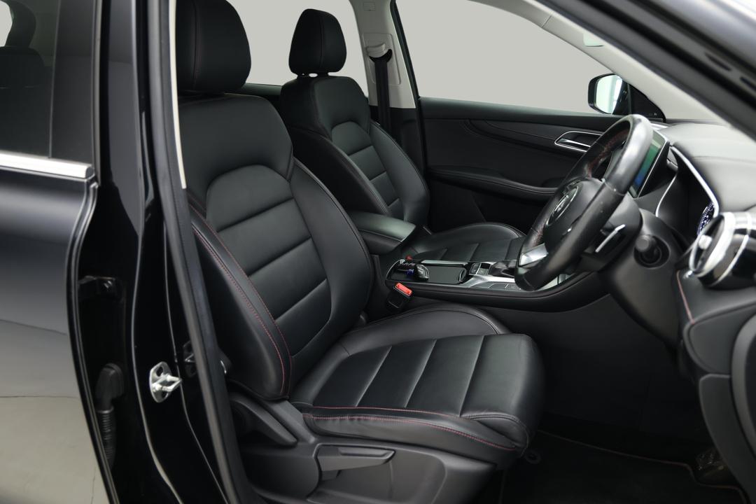 2020 MG HS Excite, Automatic, 62216 km, Right Side Front Door Cabin View