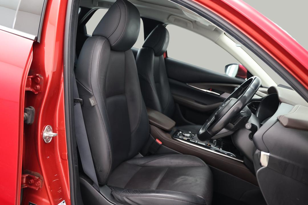 2022 Mazda CX-30 G25 Astina (FWD), Automatic, 111796 km, Right Side Front Door Cabin View