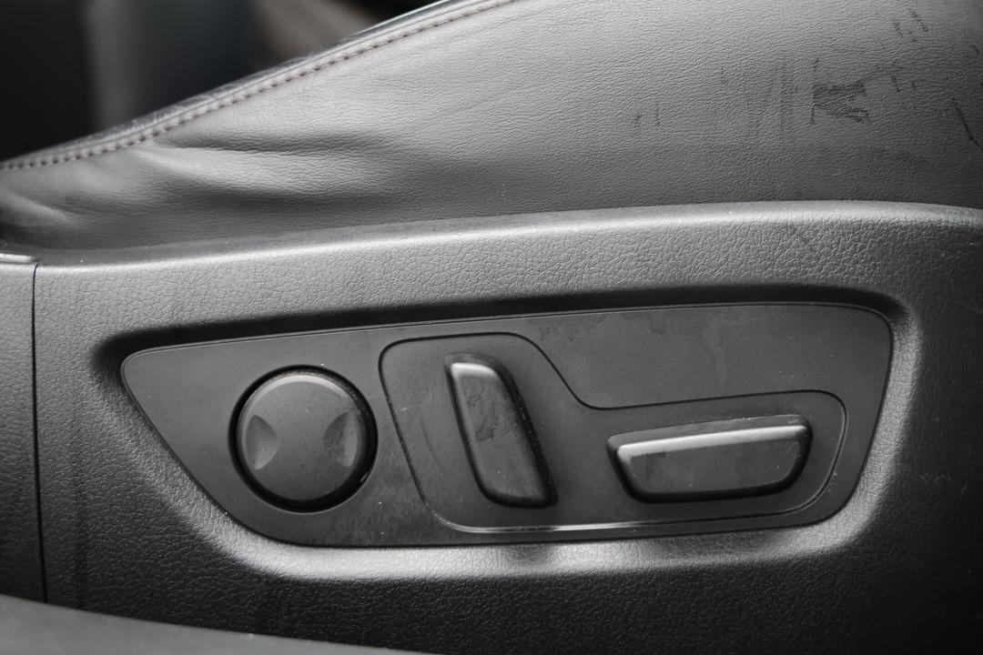 2022 Mazda CX-30 G25 Astina (FWD), Automatic, 111796 km, Drivers Side Adjustment Panel