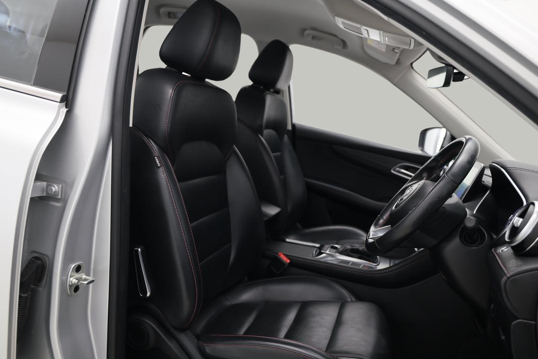 2022 MG HS Vibe, Automatic, 69836 km, Right Side Front Door Cabin View