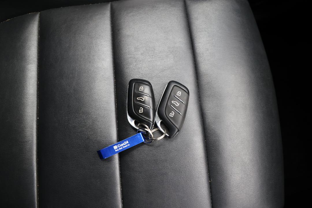 2022 MG HS Vibe, Automatic, 69836 km, Key Close-up