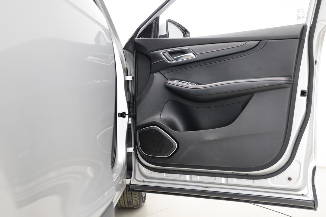 2022 MG HS Vibe, Automatic, 69836 km, Speaker View