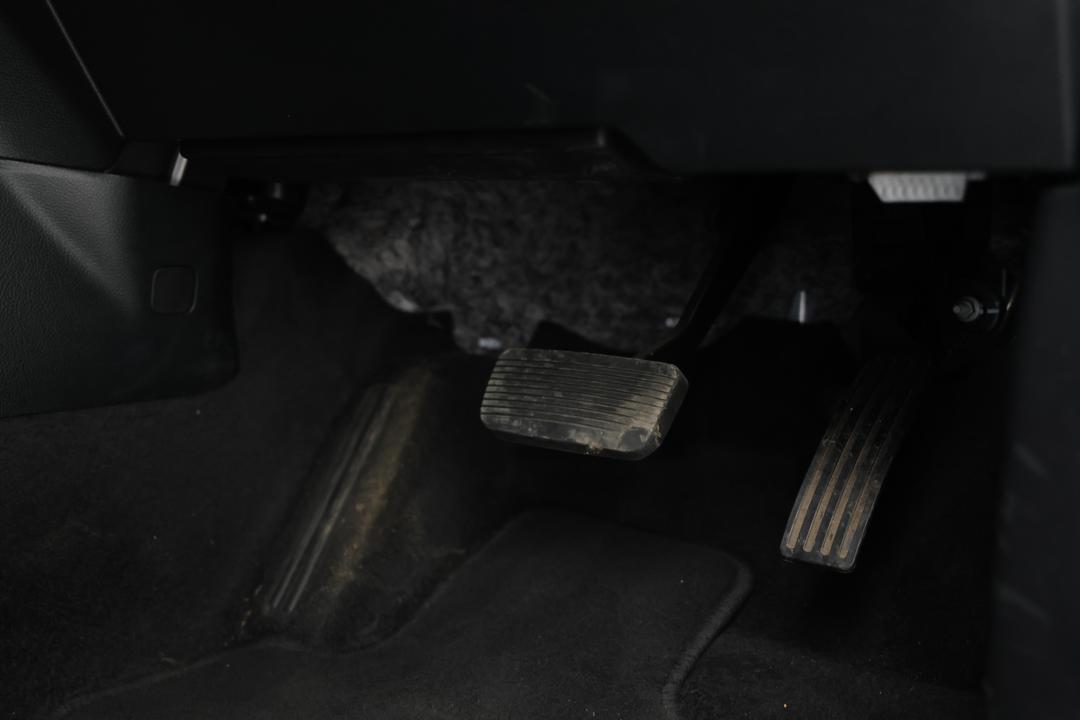2024 Ford Ranger Wildtrak 2.0 (4x4), Automatic, 23448 km, Pedals and Footmat
