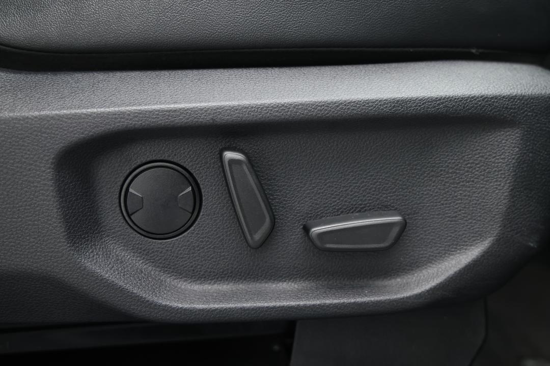 2024 Ford Ranger Wildtrak 2.0 (4x4), Automatic, 23448 km, Drivers Side Adjustment Panel