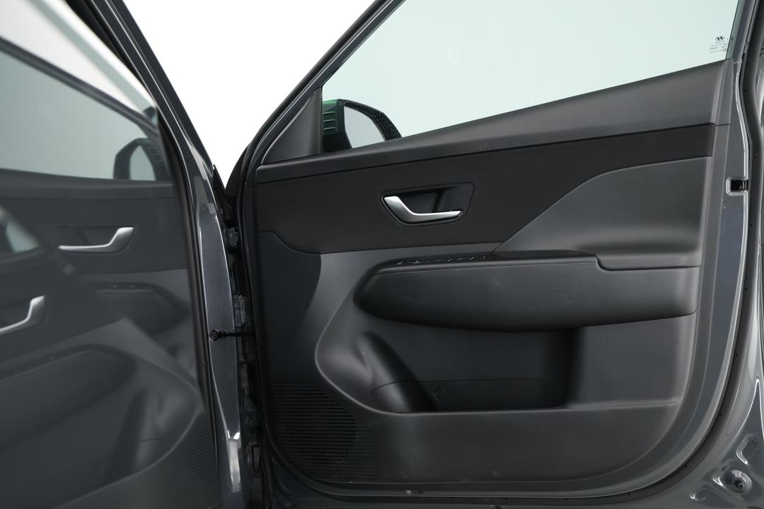 2024 Hyundai Kona Kona, Automatic, 10080 km, Speaker View