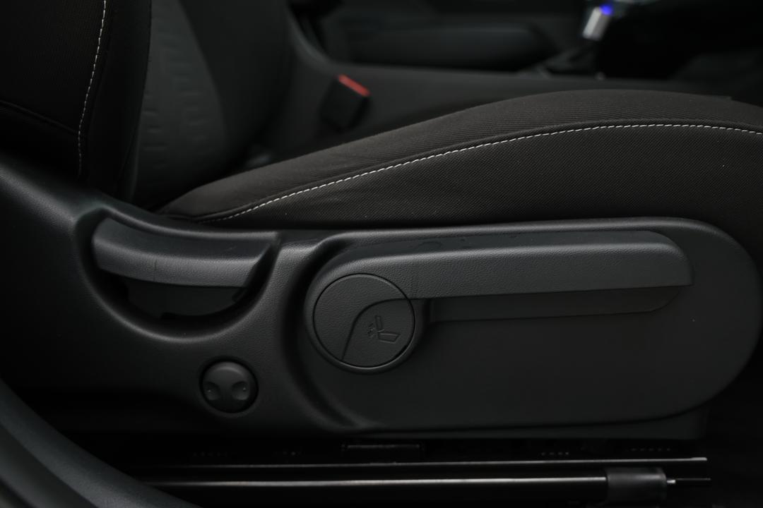 2024 Hyundai Kona Kona, Automatic, 10080 km, Drivers Side Adjustment Panel