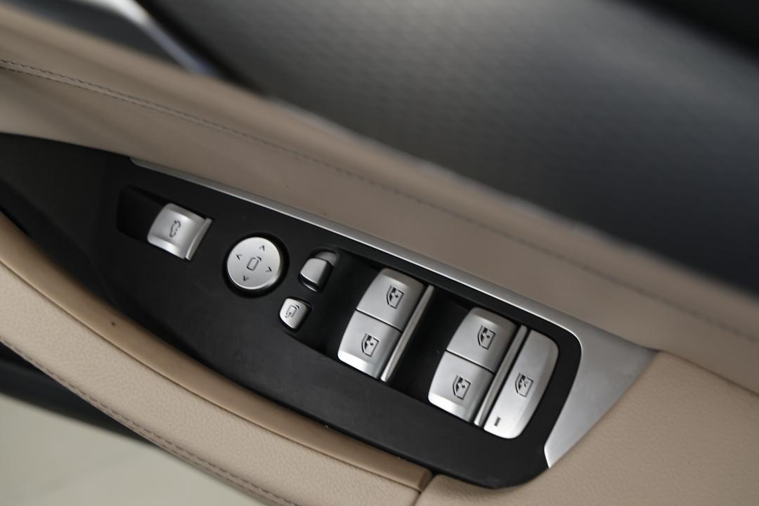 2020 BMW X3 xDrive30i M Sport, Automatic, 35458 km, Drivers Side Door Panel Controls