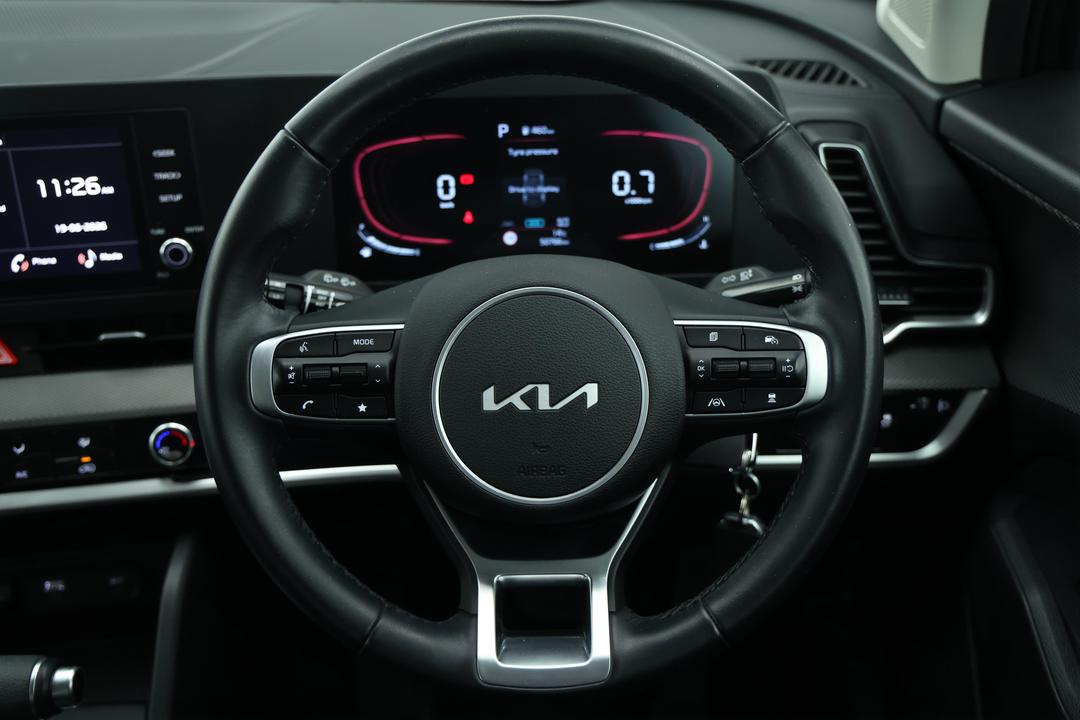 2024 Kia Sportage S (FWD), Automatic, 50766 km, Steering Wheel Close-up