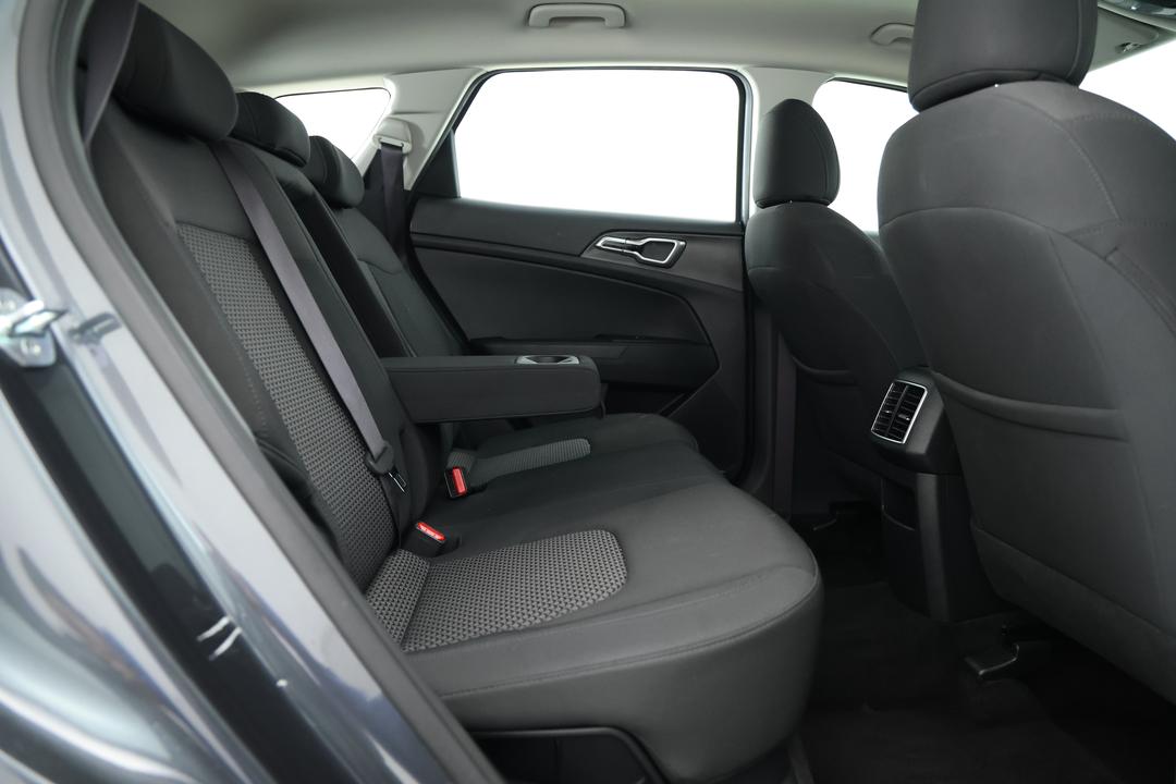 2024 Kia Sportage S (FWD), Automatic, 50766 km, Right Side Rear Door Cabin View