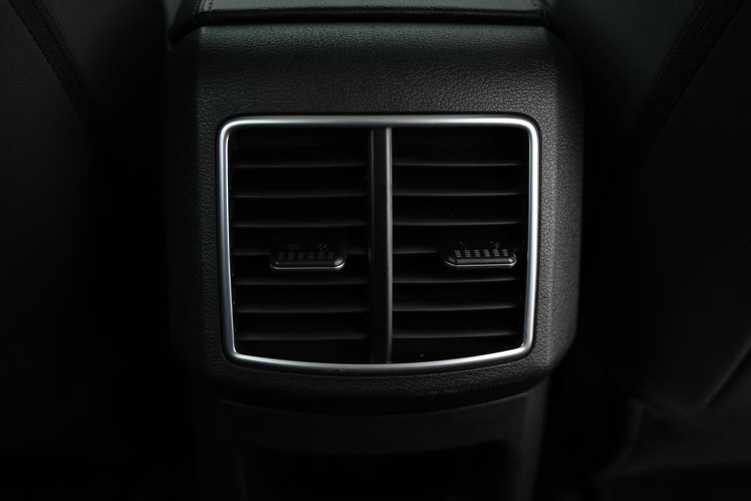 2024 Kia Sportage S (FWD), Automatic, 50766 km, Rear A/C Vent