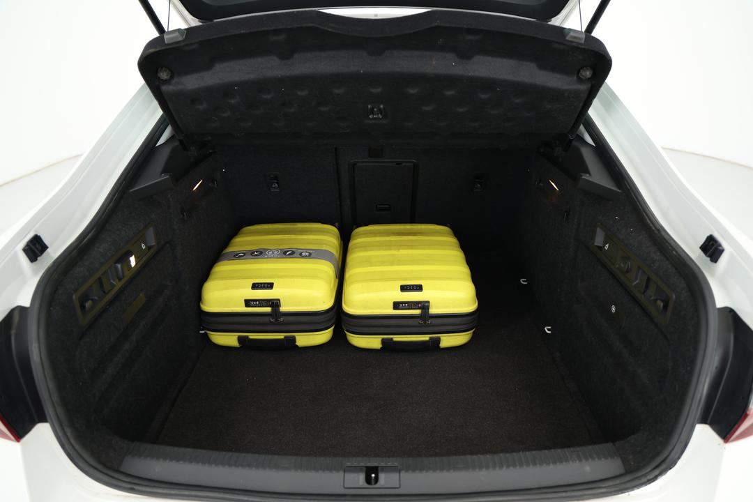2018 SKODA Superb 162 Tsi, Automatic, 95271 km, Boot Inside View with Luggage