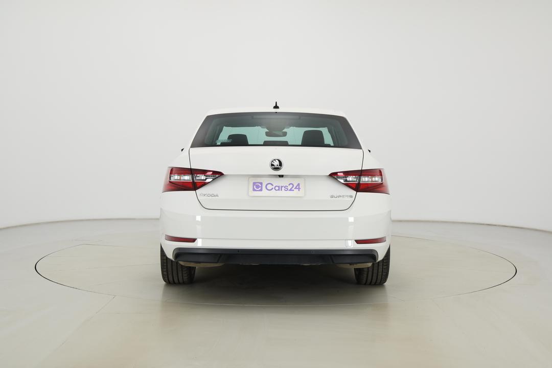 2018 SKODA Superb 162 Tsi, Automatic, 95271 km, Back/Rear View