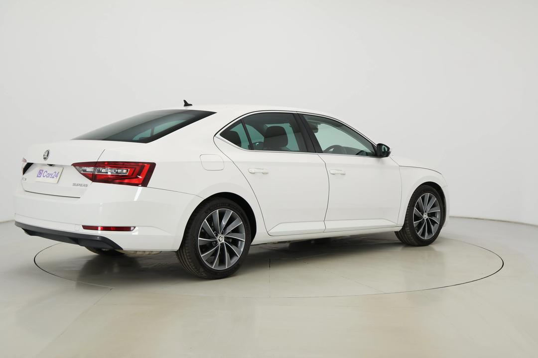 2018 SKODA Superb 162 Tsi, Automatic, 95271 km, Right Back Diagonal (45- Degree) View